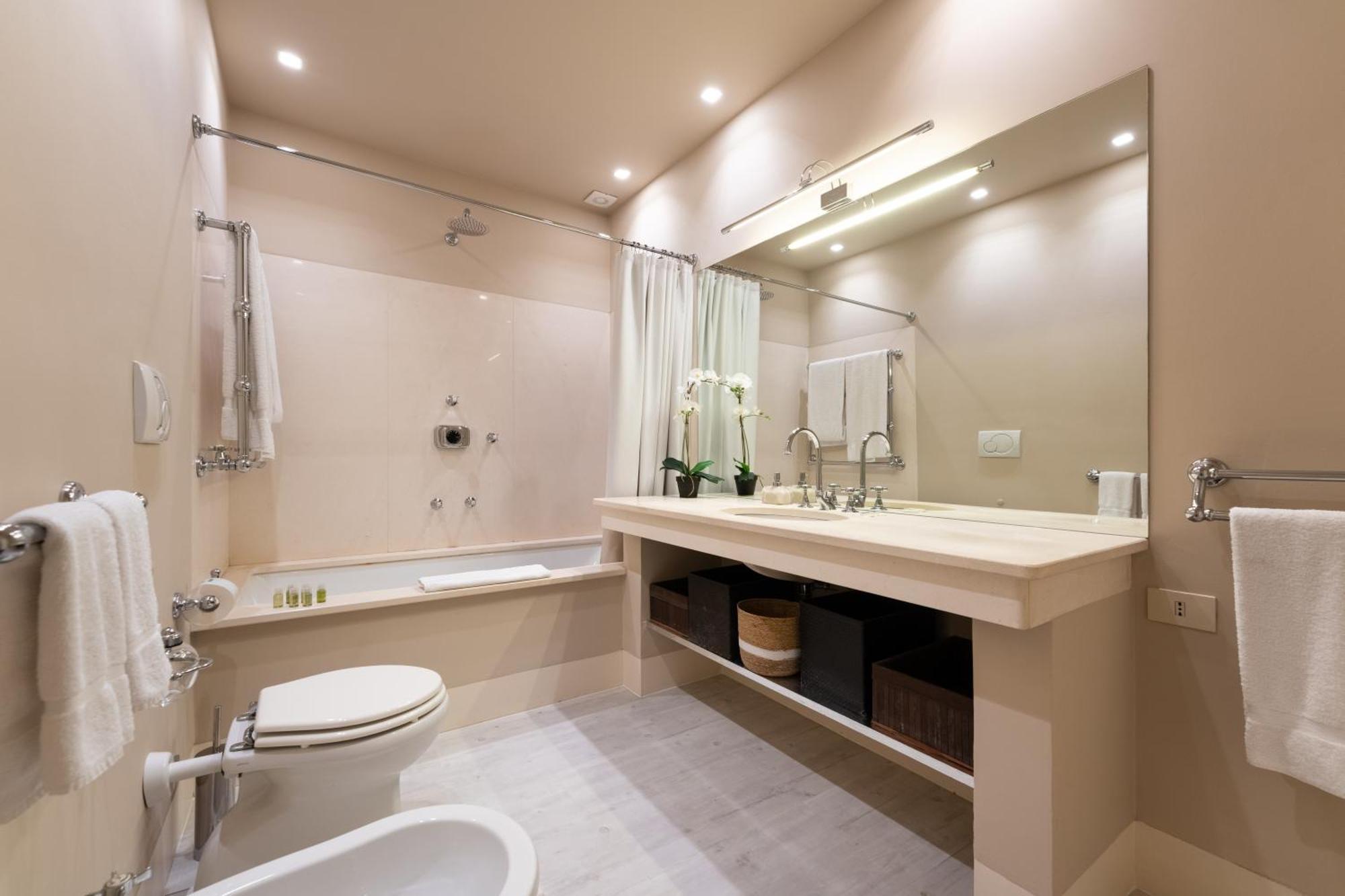 Via Del Campuccio, 72 - 300 Sqm Luxurious With Parking And Private Terrace - Charming Florence
