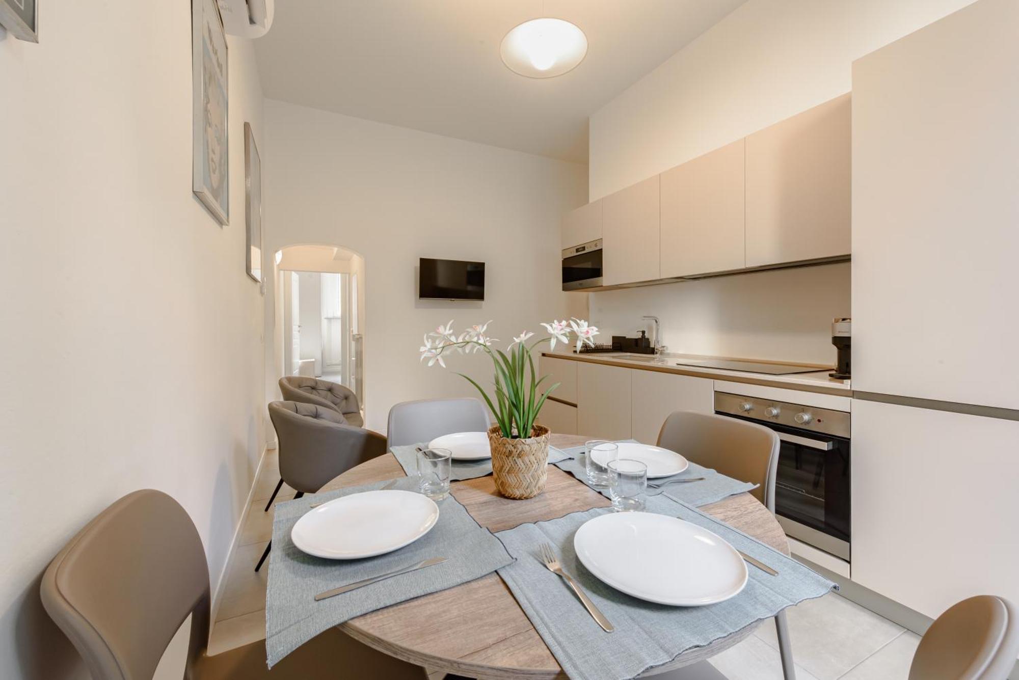 Napoleone - New Near Historic Center Apartamento