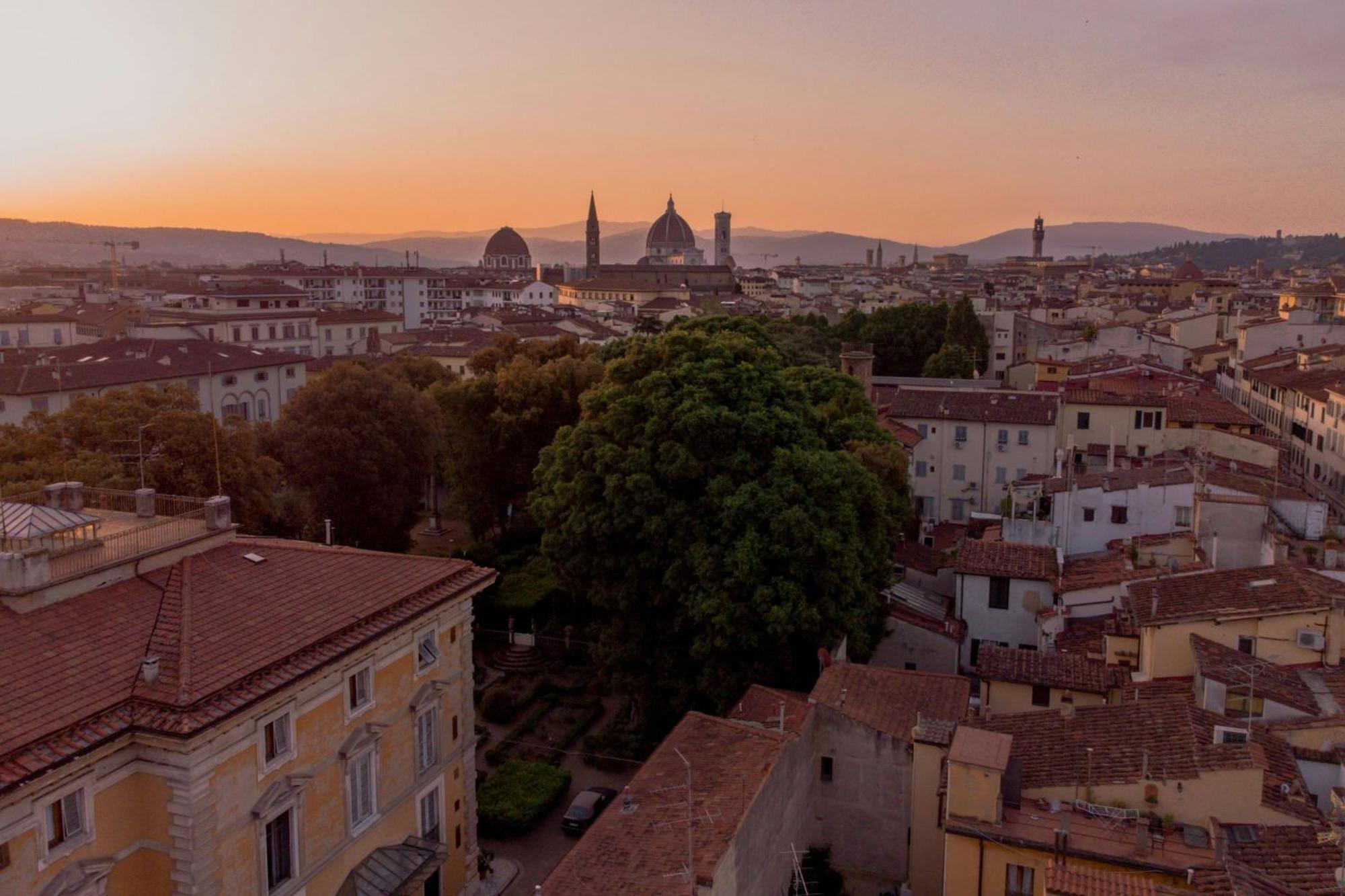 Sina Medici, Autograph Collection 5*