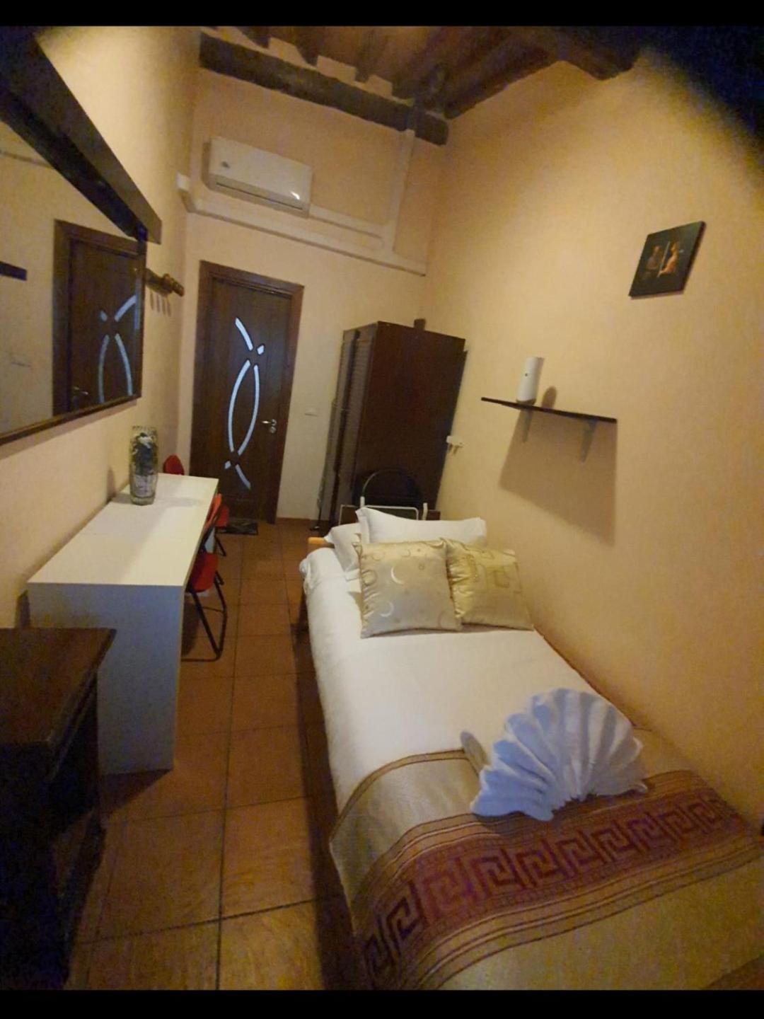 Appartement Very Central-100mt From Train Station