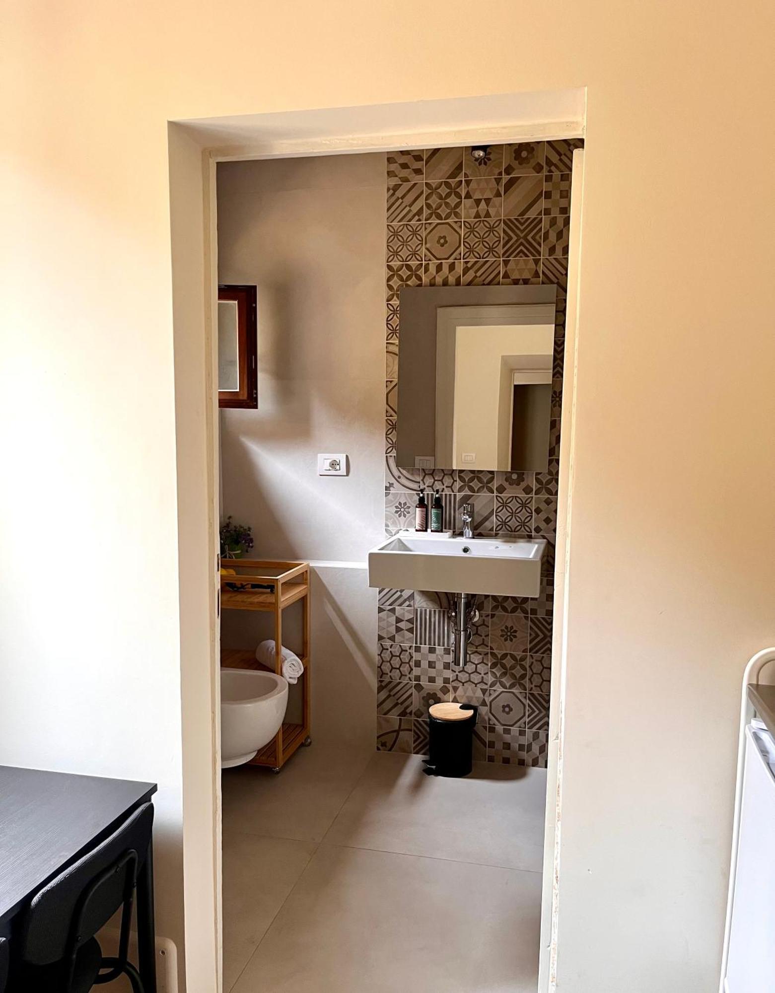 Stop&sleep Con Bagno Privato E Cucinotto A 5 Min Dagli Uffizi Appartamento *