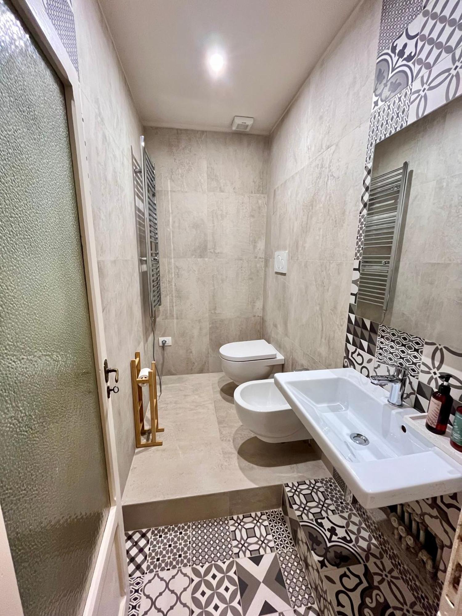 Stop&sleep Con Bagno Privato E Cucinotto A 5 Min Dagli Uffizi Appartamento Firenze