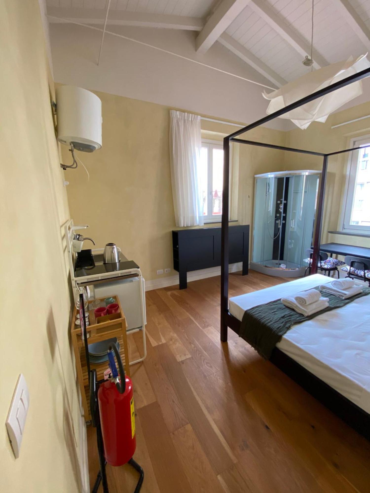 Stop&sleep Con Bagno Privato E Cucinotto A 5 Min Dagli Uffizi Appartamento Firenze