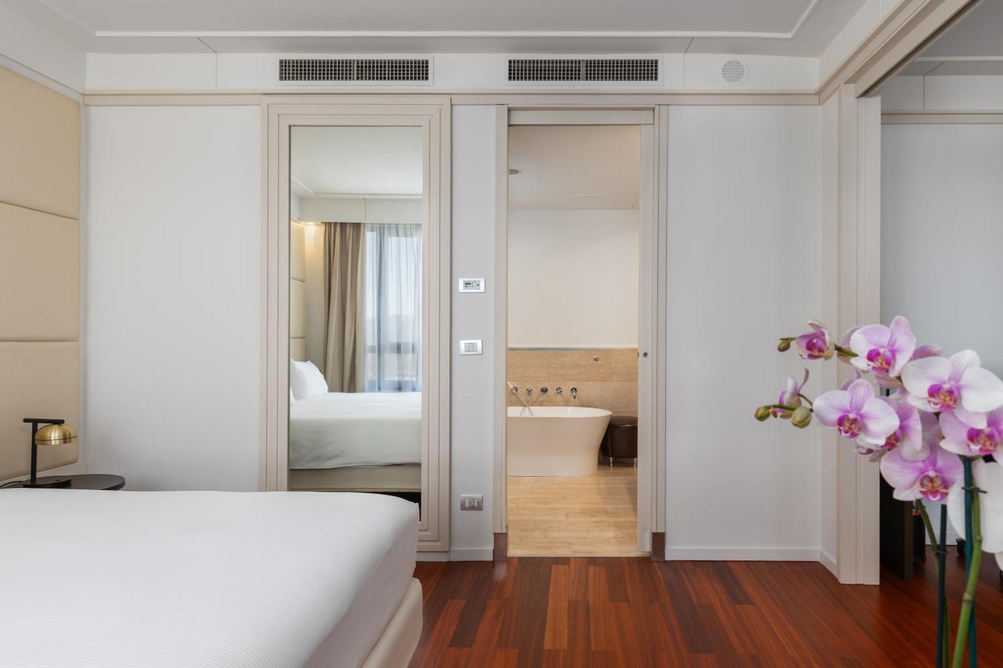 Doubletree By Hilton Metropole Firenze