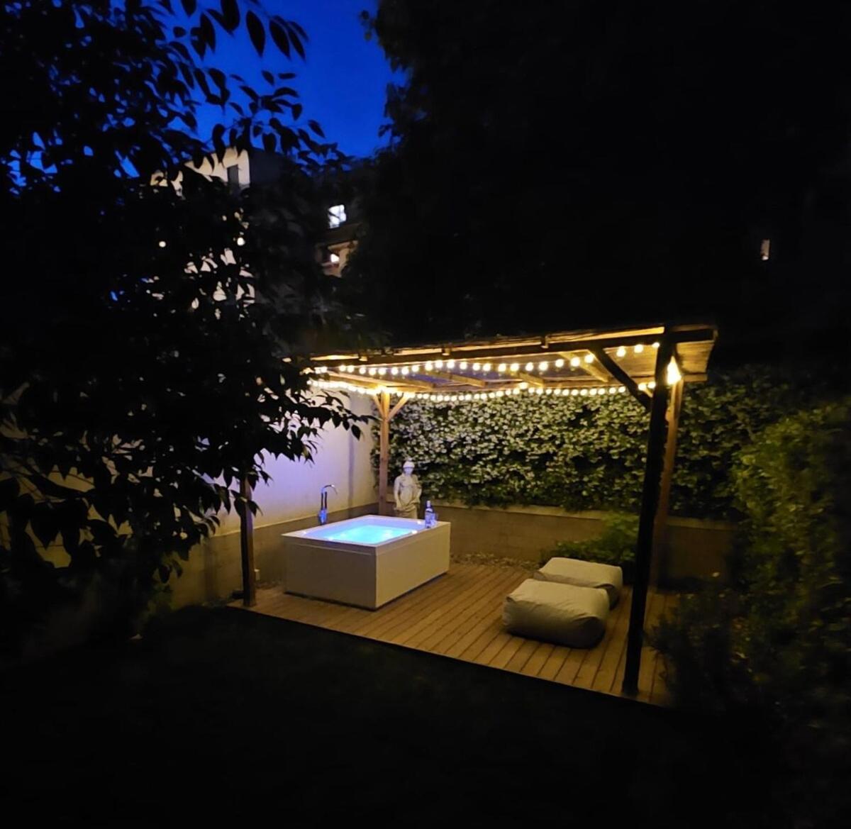 Florart Boutique Apartment, Giardino E Vasca Idro Lejlighed Firenze