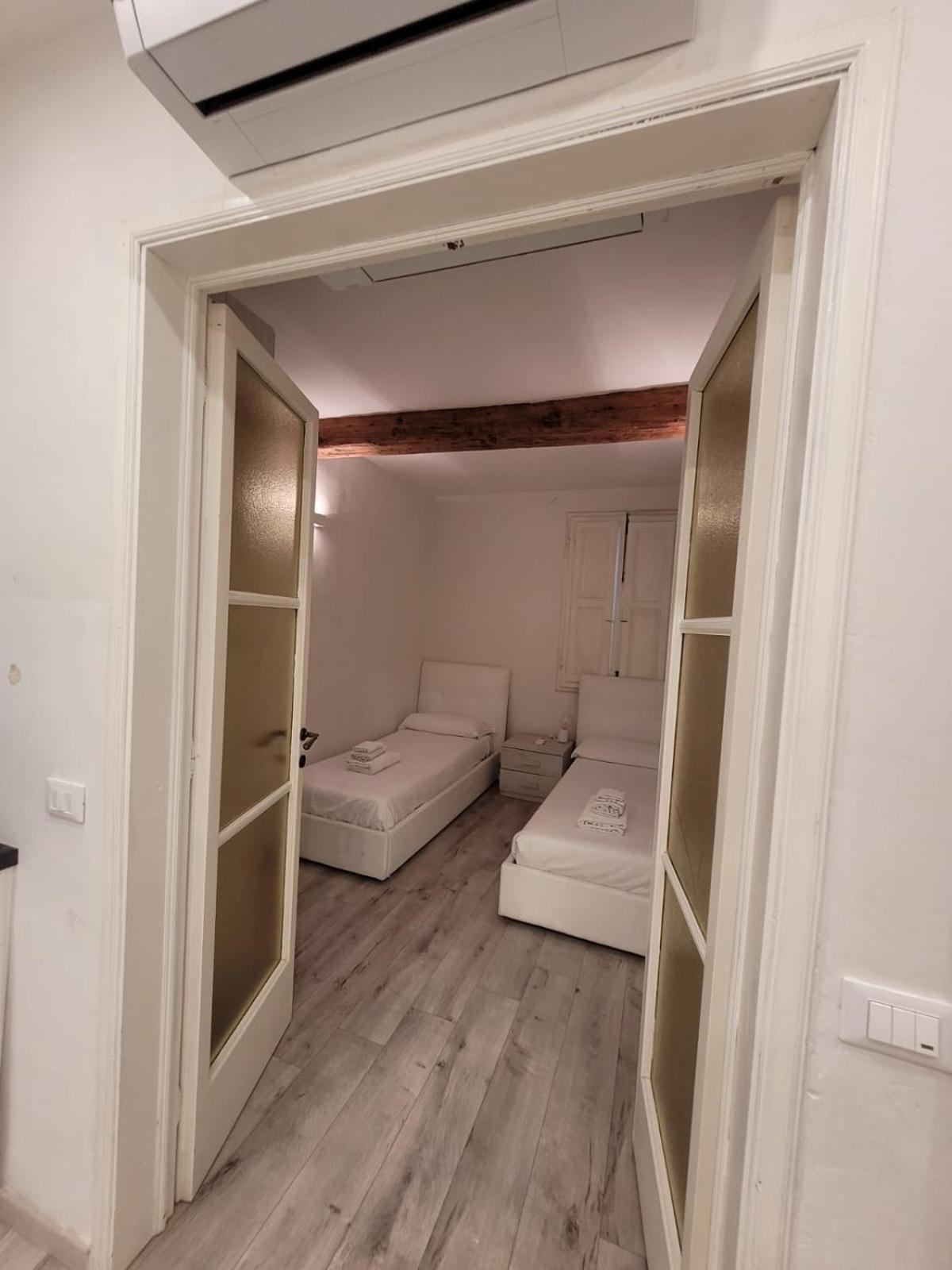 Spacious & Trendy 2br Lejlighed