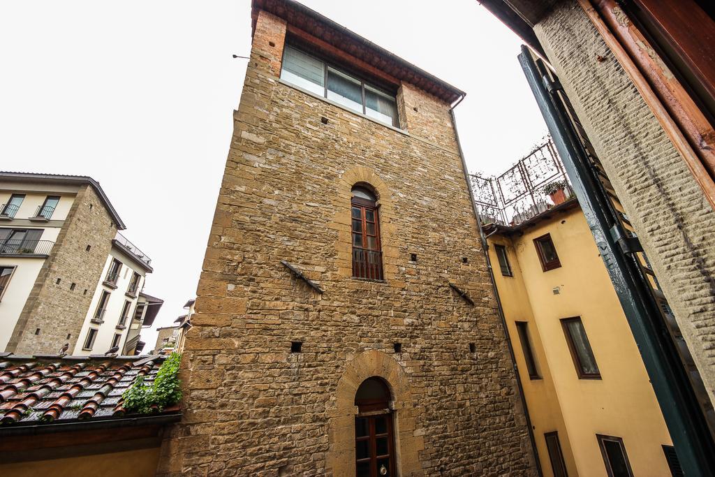 Ponte Vecchio 3 Bedroom Appartamento