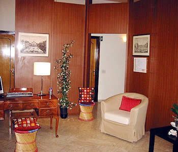 Hotel Canada Hotel