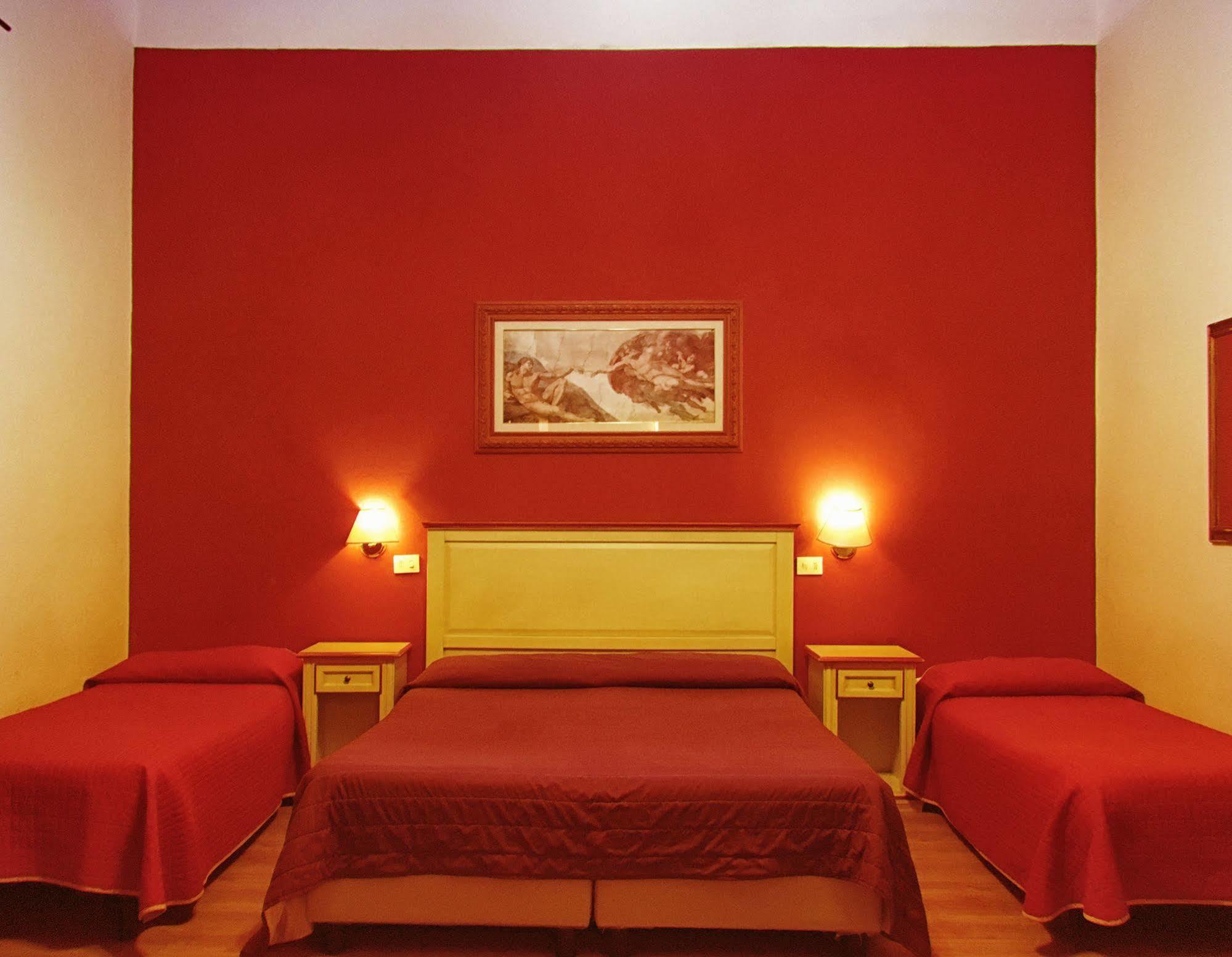 Hotell Savonarola 2*