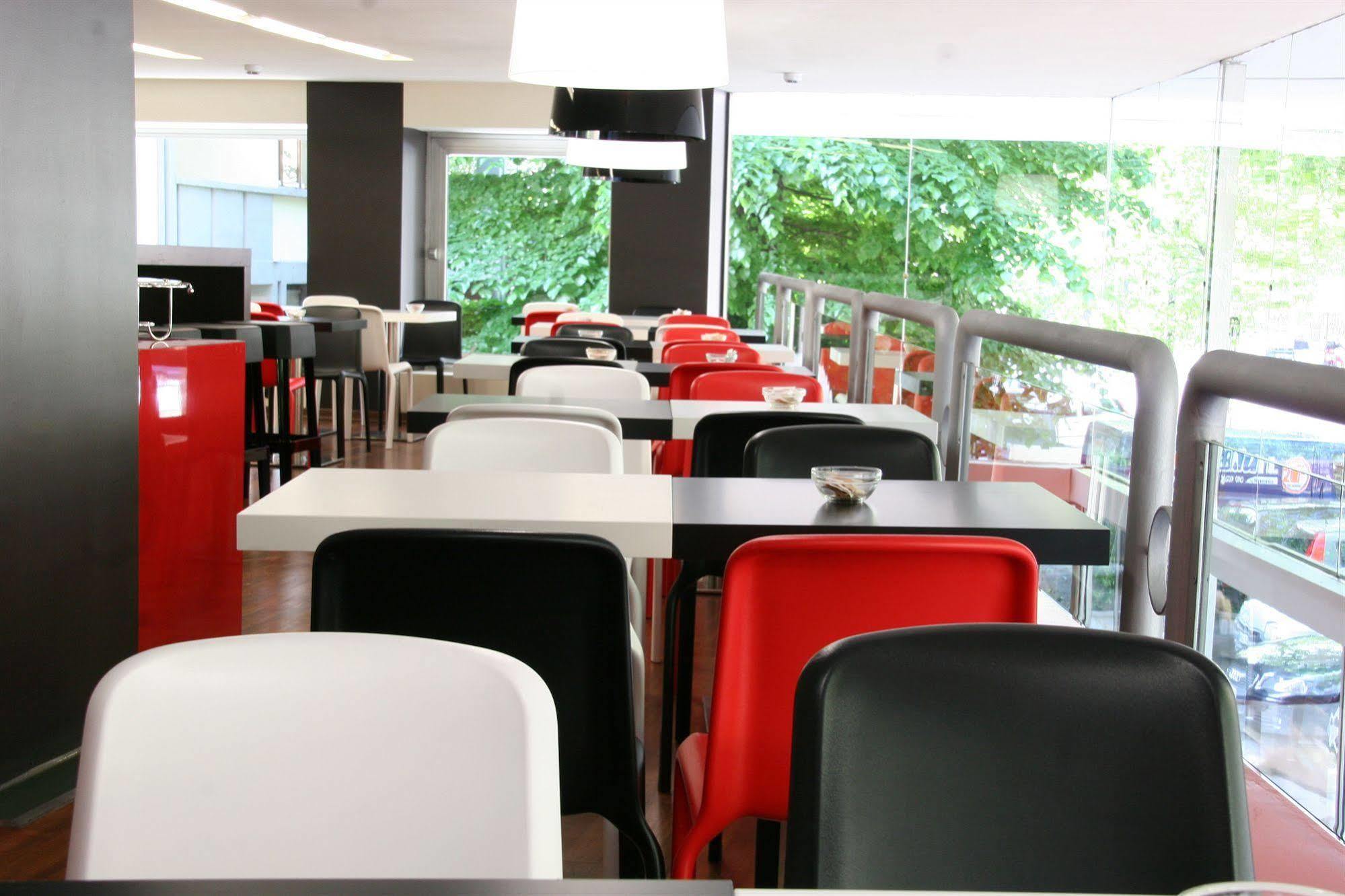 Hotel Center