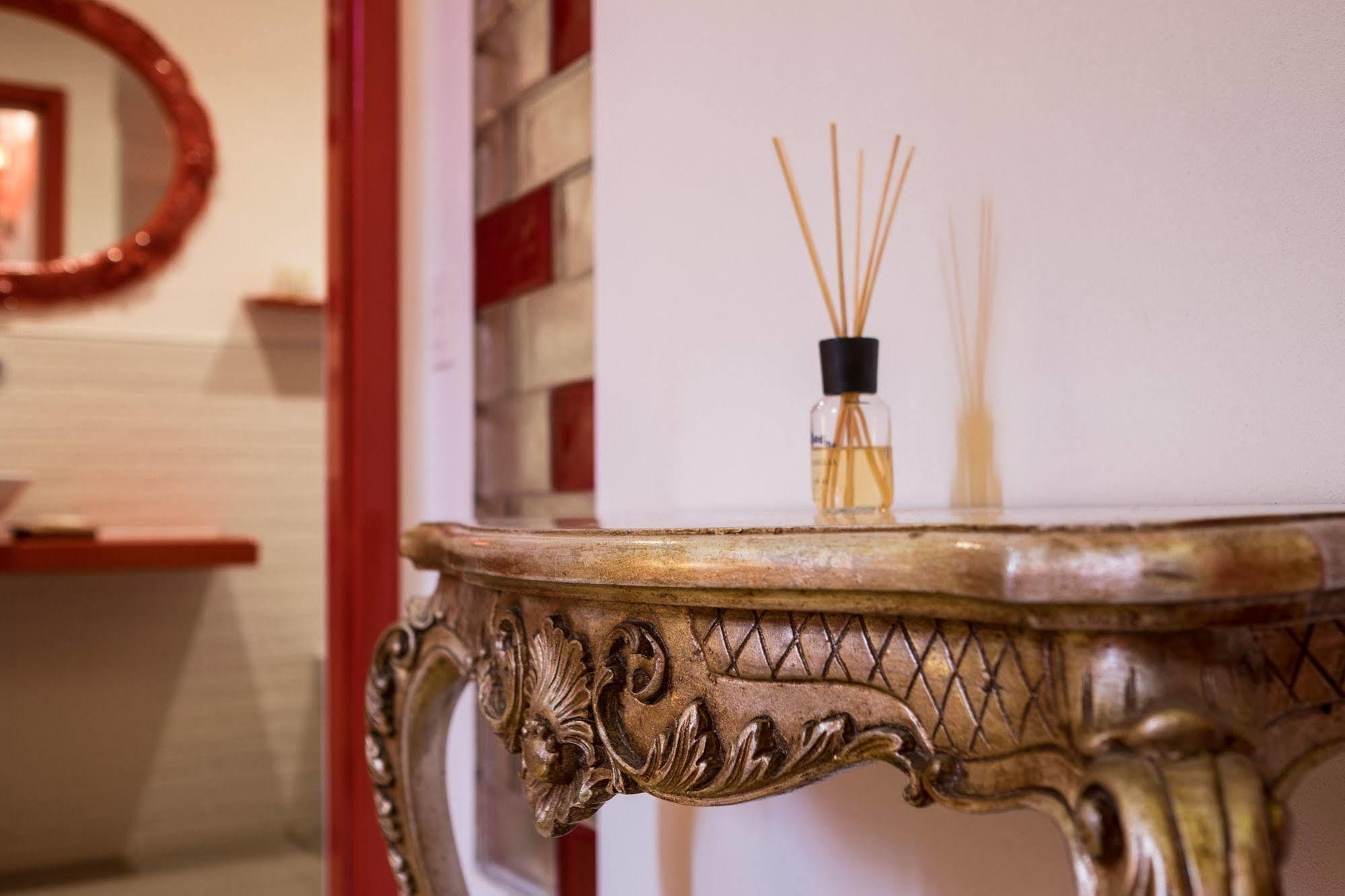 Residenza D'epoca Al Numero 8 Couette-café 3*