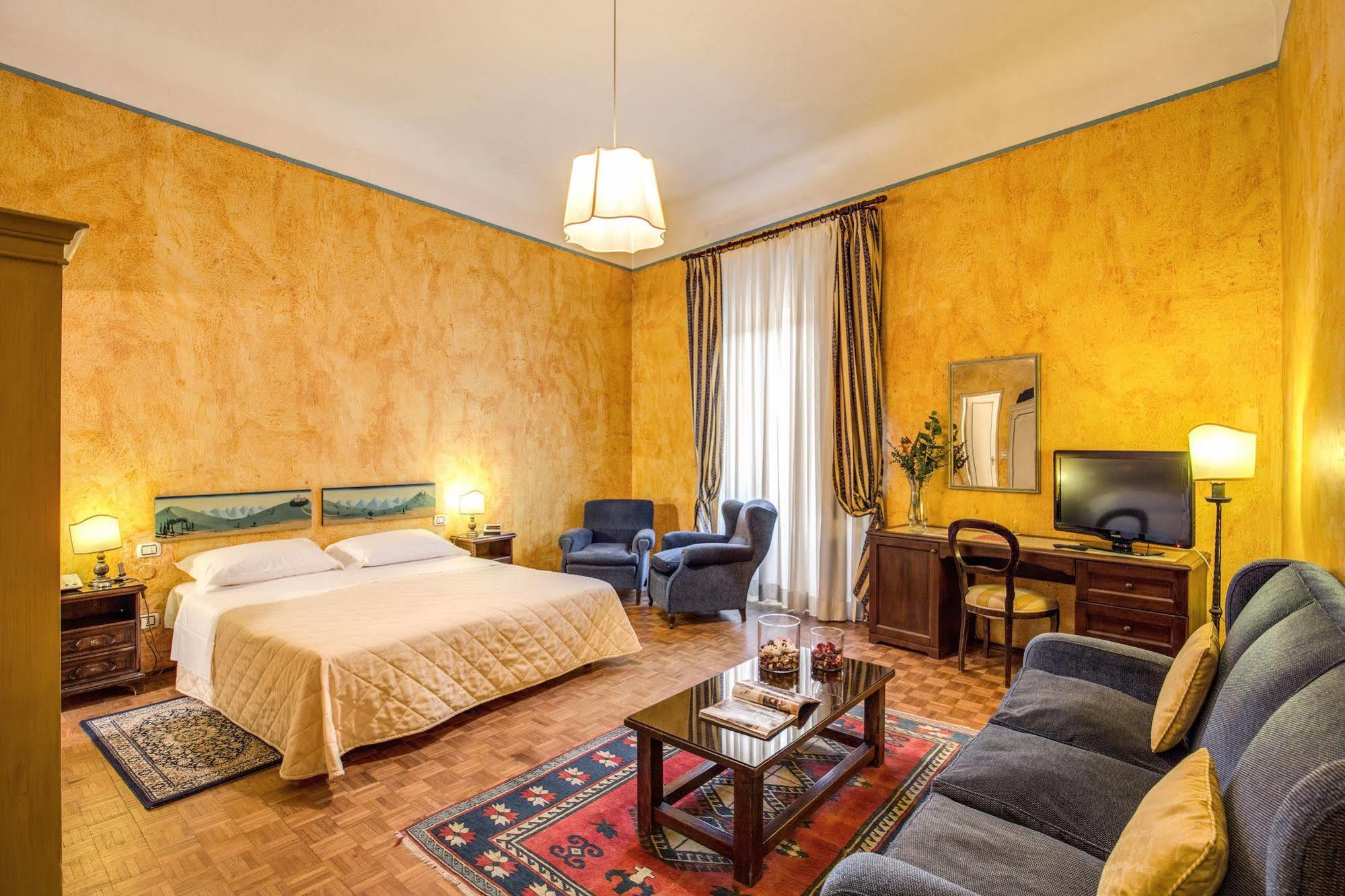 Hotel Croce Di Malta 4*