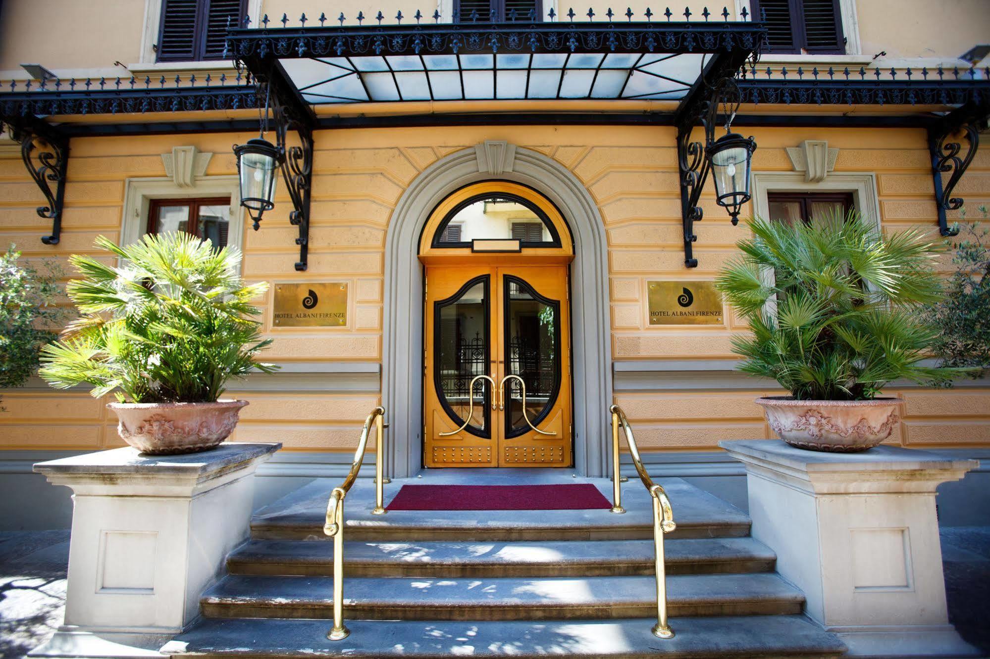 Hotel Albani 4*