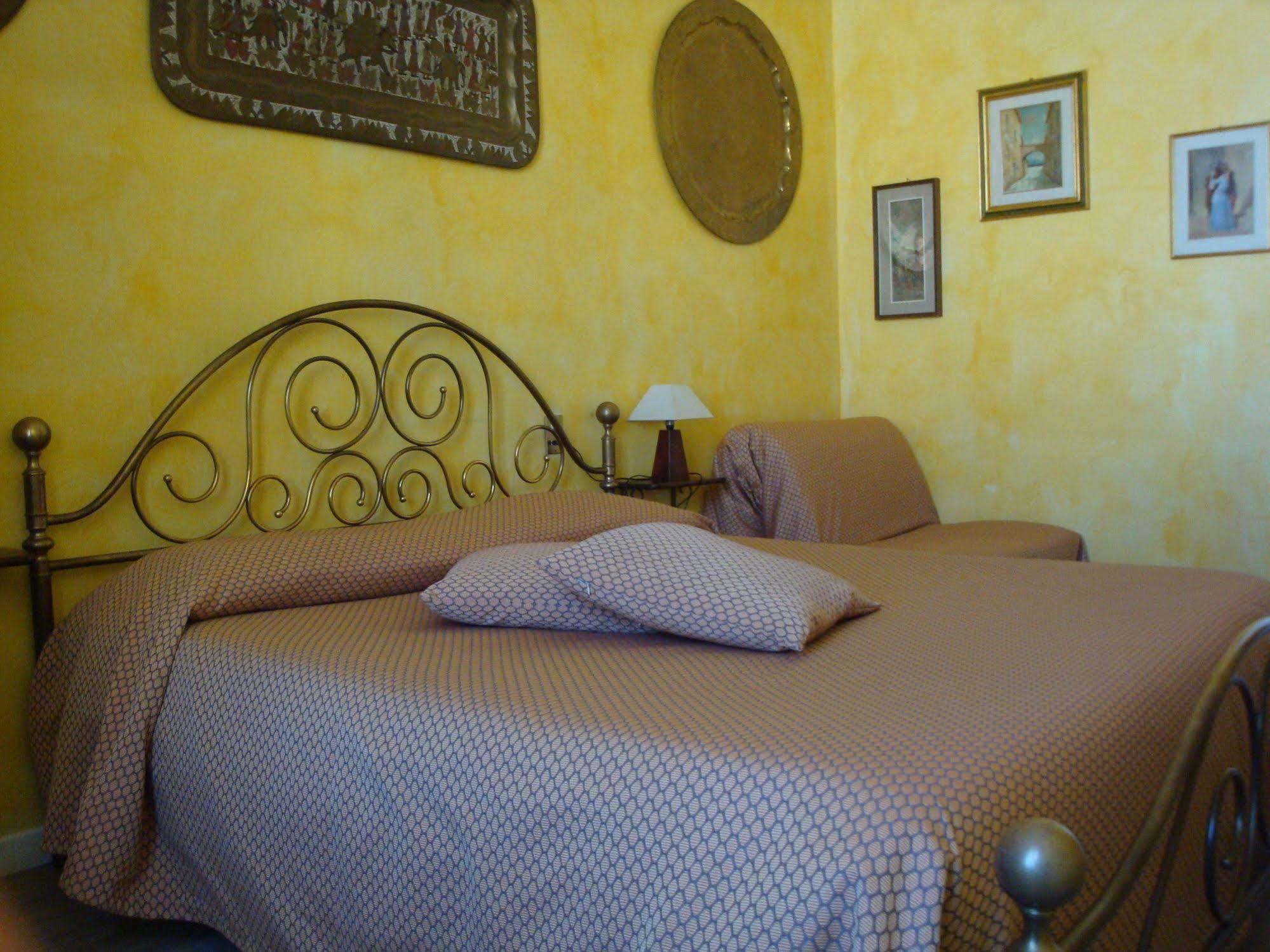 Leopoldo Couette-café 3*