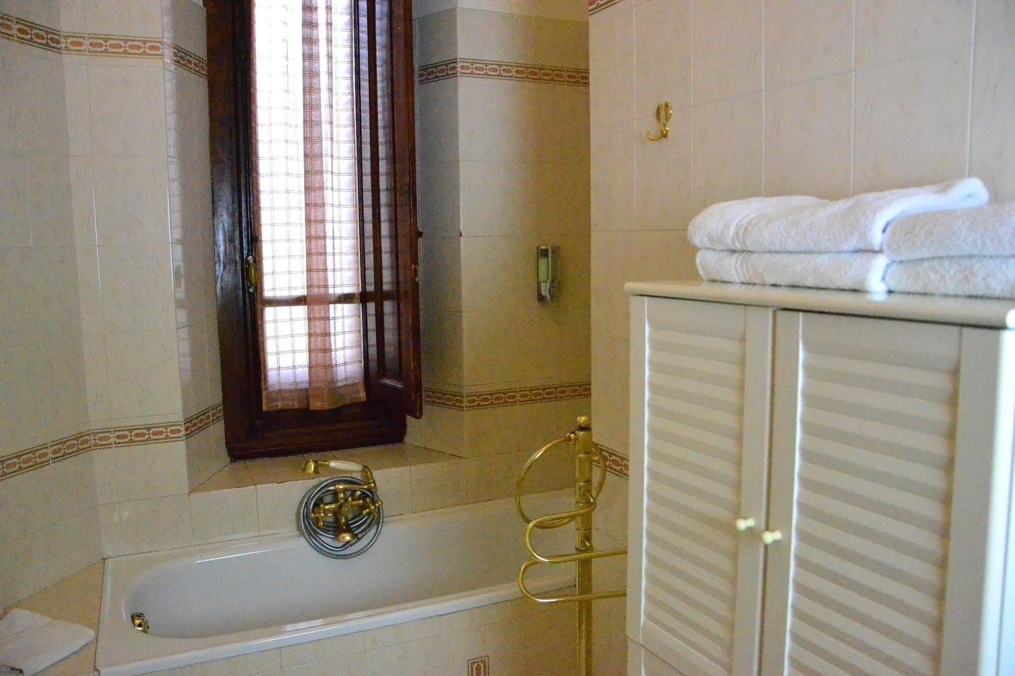 Leopoldo 3* Florence
