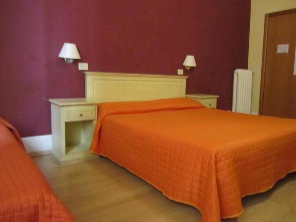 Hotell Savonarola 2*