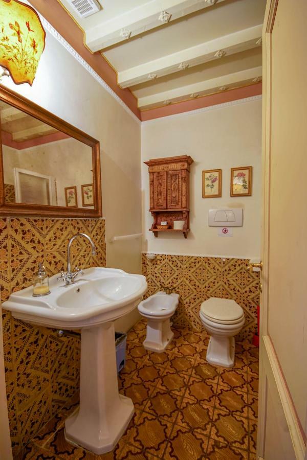 Relais&maison Grand Tour Couette-café Florence