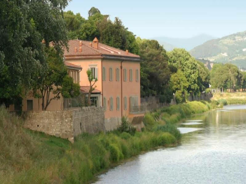 Sull'arno 5*