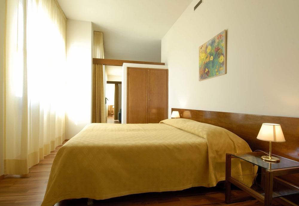 Porta Al Prato Aparthotel 4*
