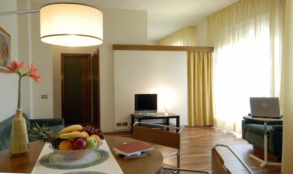 Porta Al Prato Aparthotel Florence