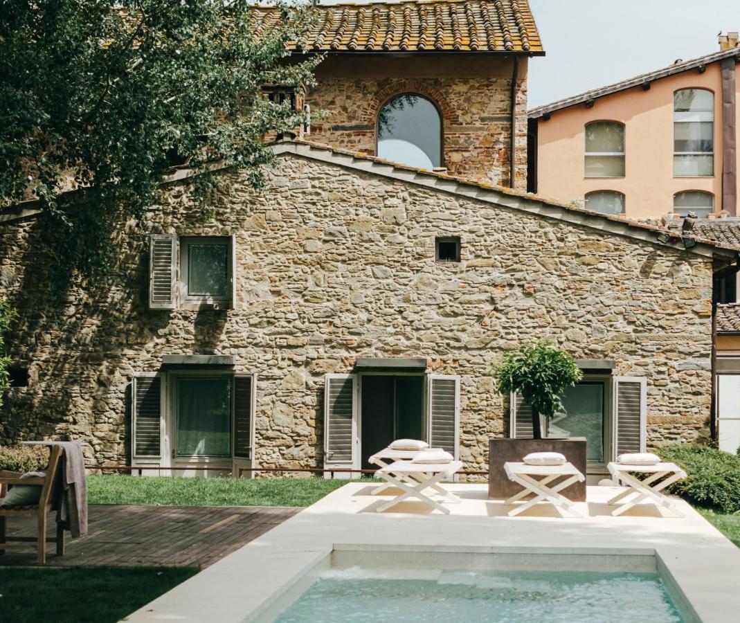 Riva Lofts 4*