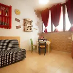 Apartment Via Leopoldo Pellas