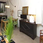 Appartamento Centro Citta Quartiere Oltrarno Con Una Camera Da Letto