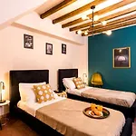 NEW Florence palazzo,3 Bedrooms,Private Terrace,Wifi