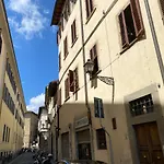 Nice & Roomy Apartment Behind The Uffizi Museum
