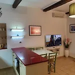 Giulia House via dell Ariento 5 Firenze