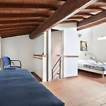 Tornabuoni Apartment In Central Florence