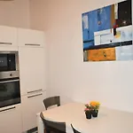 Bilocale in centro - Barthy apartment
