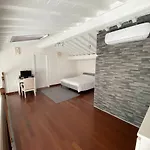 Airport Suite