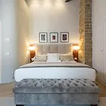 Donati Luxury Tower Suites