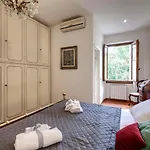 Gastone Apartment By Mamo Florence
