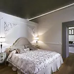 Luxury Apartment Rucellai