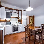 Yid Elegant Apt With Garage
