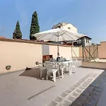 La Rosa Apartment