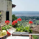 Elegante Appartamento In Collina