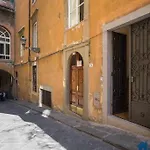 Costa De\' Magnoli Apartment With private Entrance