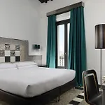 Hotel Universo