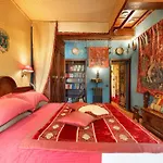 Renaissance Apartment In Historic Building With Duomo Views