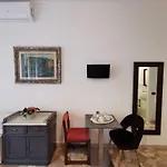 Affittacamere Sciacchithouse