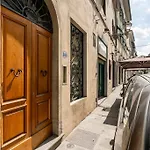 Art Apartment Luxury Ghibellina Suite