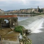 Florentine Style Apartment In San Frediano