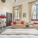 Piazza Signoria 1, apartment