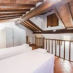 San Frediano House