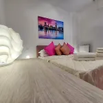 Bravo Horse Modern Apartment In Florence