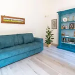 Casa Lorenzo With A Quiet Tiny Patio