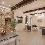 Florence Little Suite